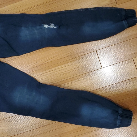 Distressed high rise stretch jogger jeans - Picture 5 of 9